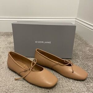 NWT Everlane Leather Keyhole Flat Size 36.5